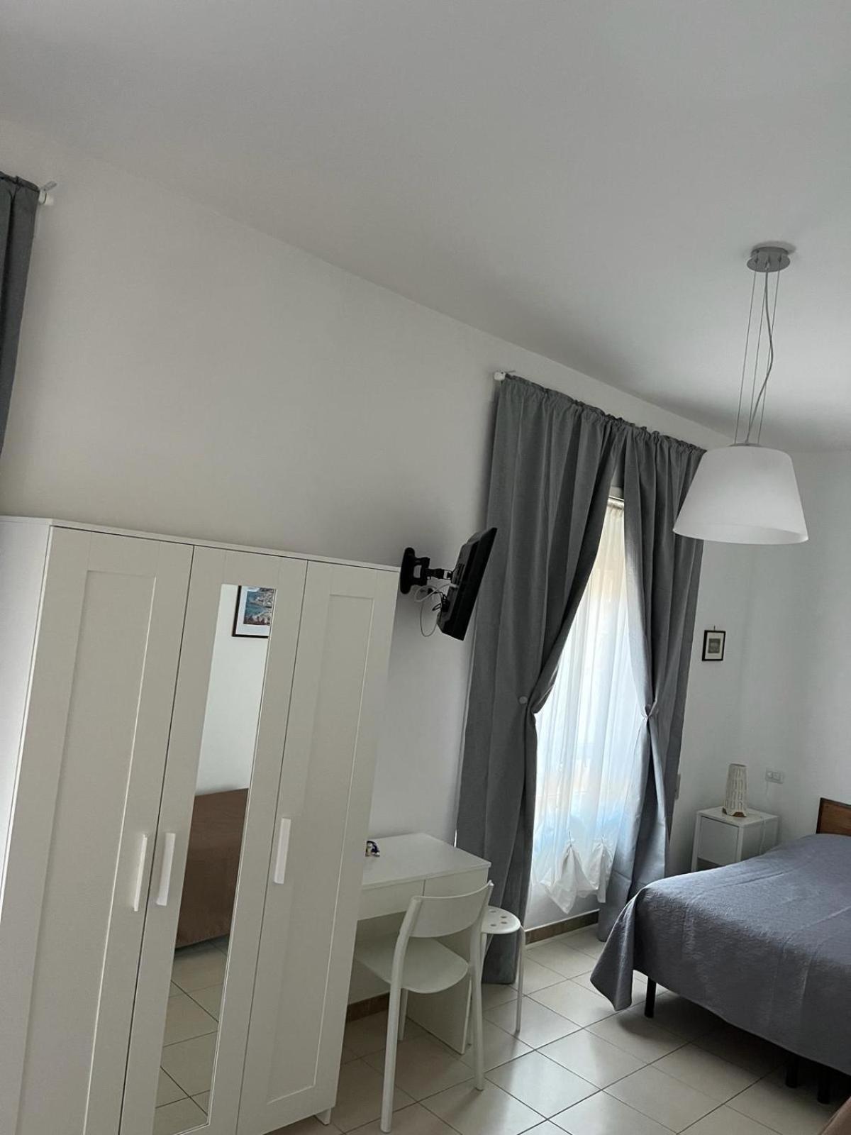 B&B Sorgente 23 Salerno Bagian luar foto