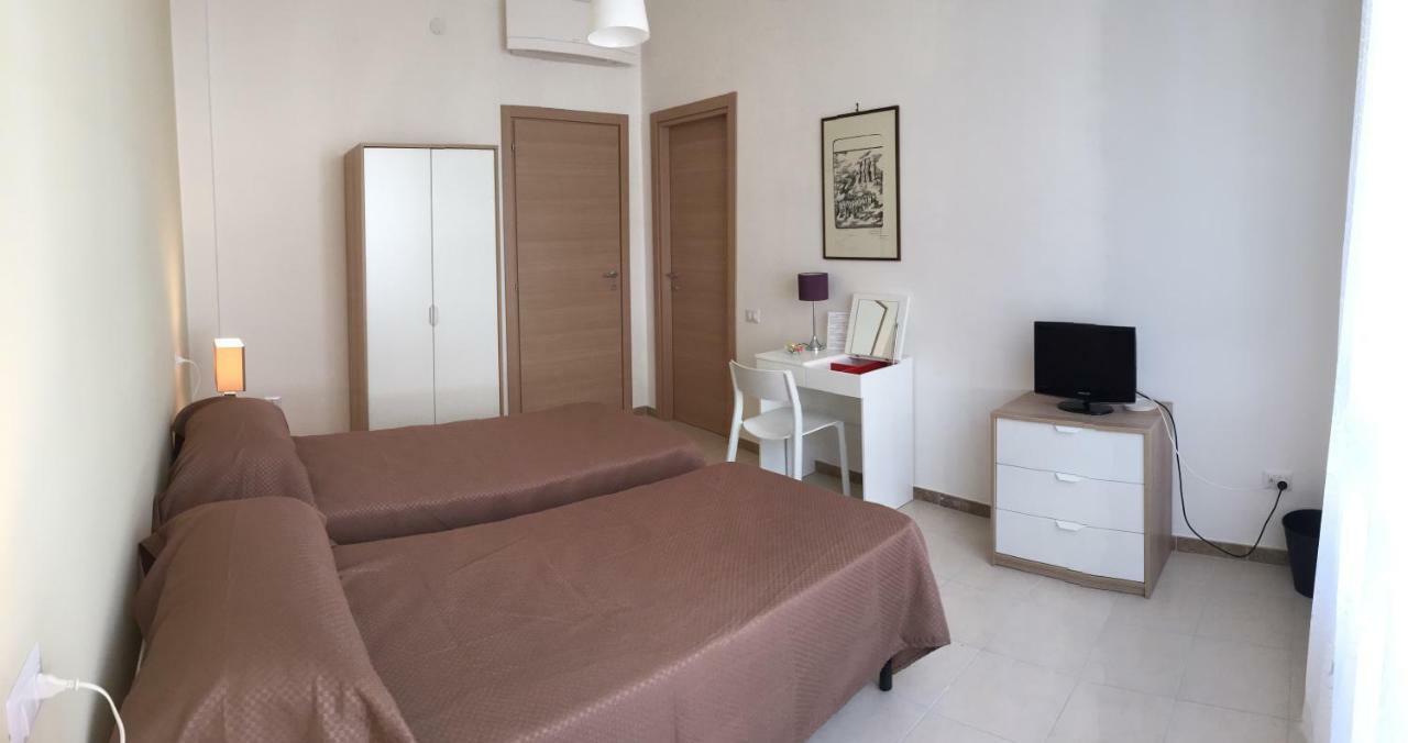 B&B Sorgente 23 Salerno Bagian luar foto