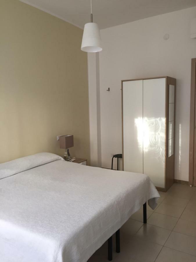 B&B Sorgente 23 Salerno Bagian luar foto